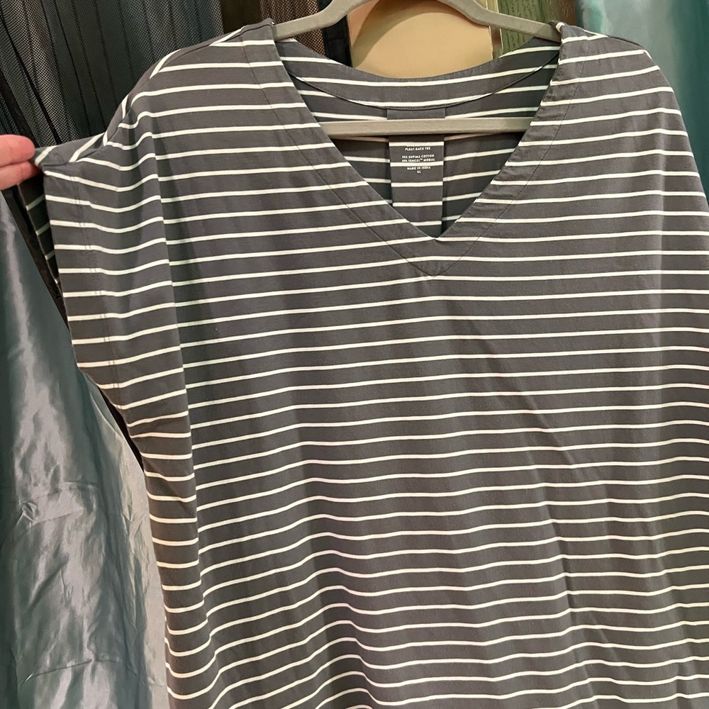 J. Jill Gray and White Boxy Cap Sleeve Blouse